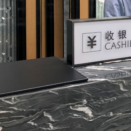 R標識是什么意思:解析編程符號